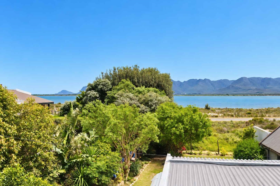 5 Bedroom Property for Sale in Fisherhaven Western Cape